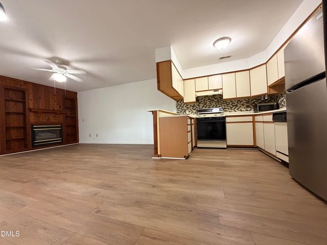 366 Summerwalk Circle, Chapel Hill, NC 27517