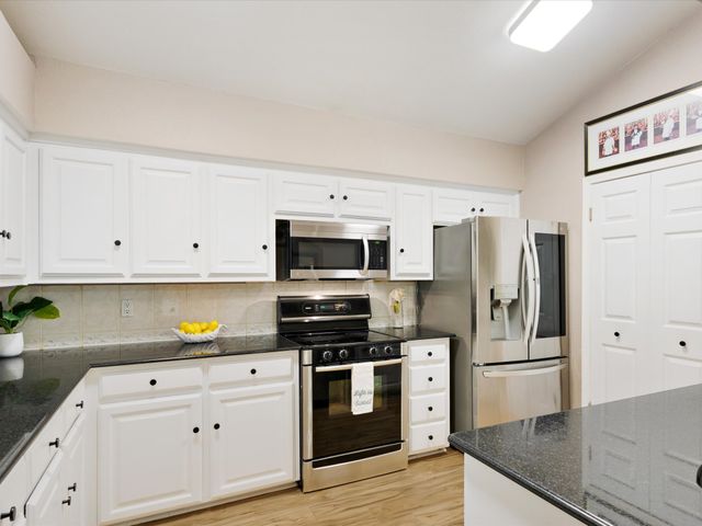 2723 Belmeade Drive, Carrollton, TX 75006