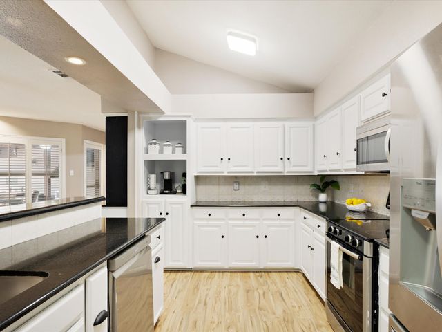 2723 Belmeade Drive, Carrollton, TX 75006