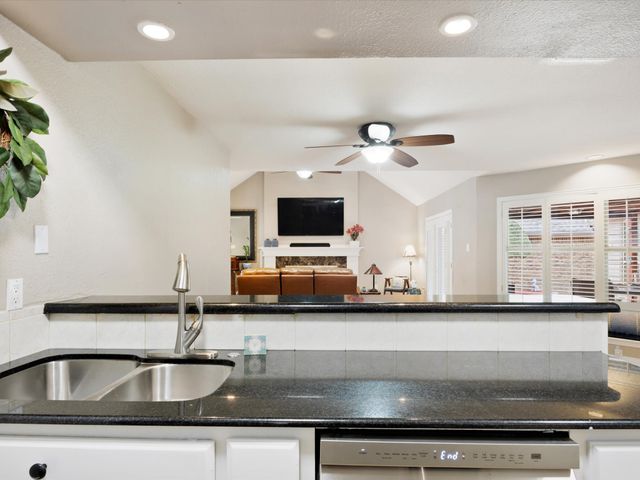 2723 Belmeade Drive, Carrollton, TX 75006