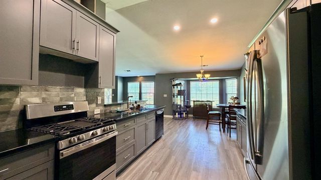 7557 Live Oak Drive, Sanger, CA 93657