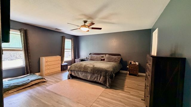 7557 Live Oak Drive, Sanger, CA 93657