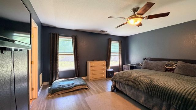 7557 Live Oak Drive, Sanger, CA 93657