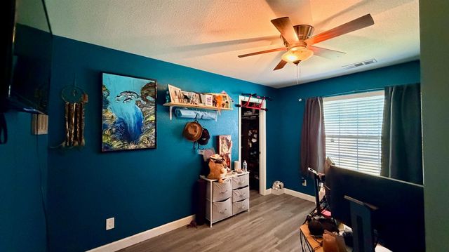 7557 Live Oak Drive, Sanger, CA 93657