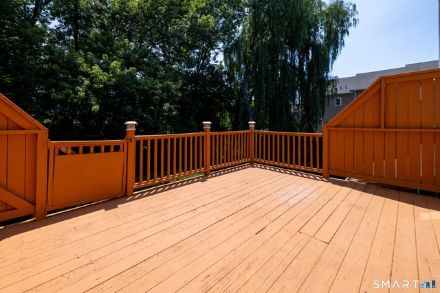 22 Crescent Street, West Hartford, CT 06119