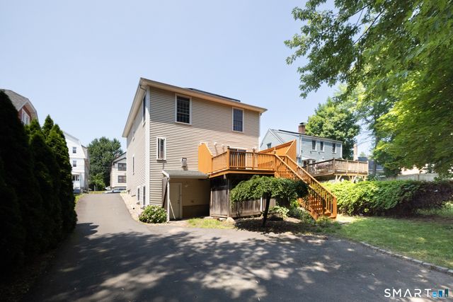 22 Crescent Street, West Hartford, CT 06119
