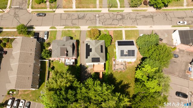 22 Crescent Street, West Hartford, CT 06119