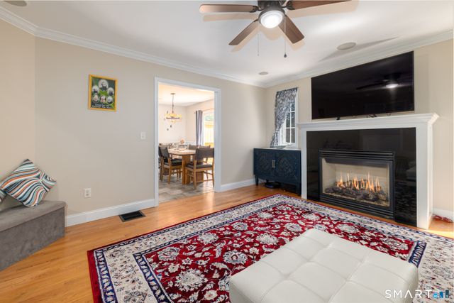 22 Crescent Street, West Hartford, CT 06119