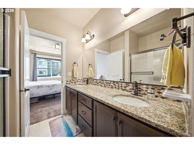 11447 Se FALCO St, Happy Valley, OR 97086
