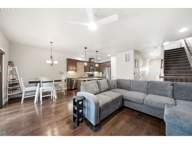 11447 Se FALCO St, Happy Valley, OR 97086