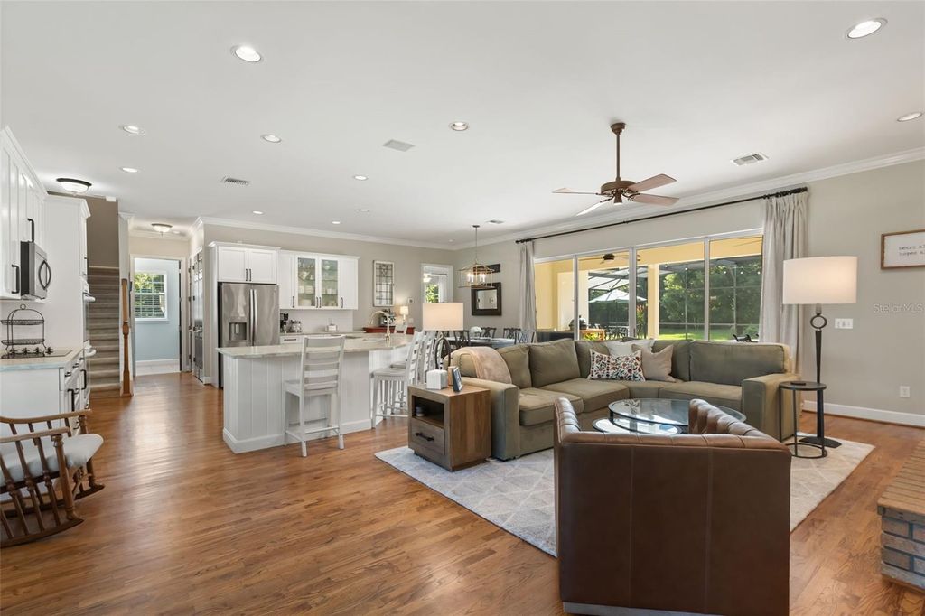 Image 2 of property listing at 9718 QUIET LANE, Winter Garden, FL 34787