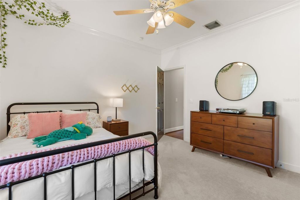Image 13 of property listing at 9718 QUIET LANE, Winter Garden, FL 34787