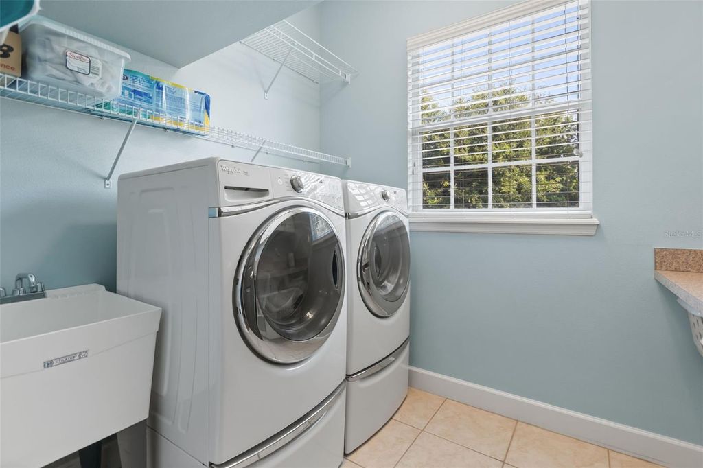 Image 27 of property listing at 9718 QUIET LANE, Winter Garden, FL 34787