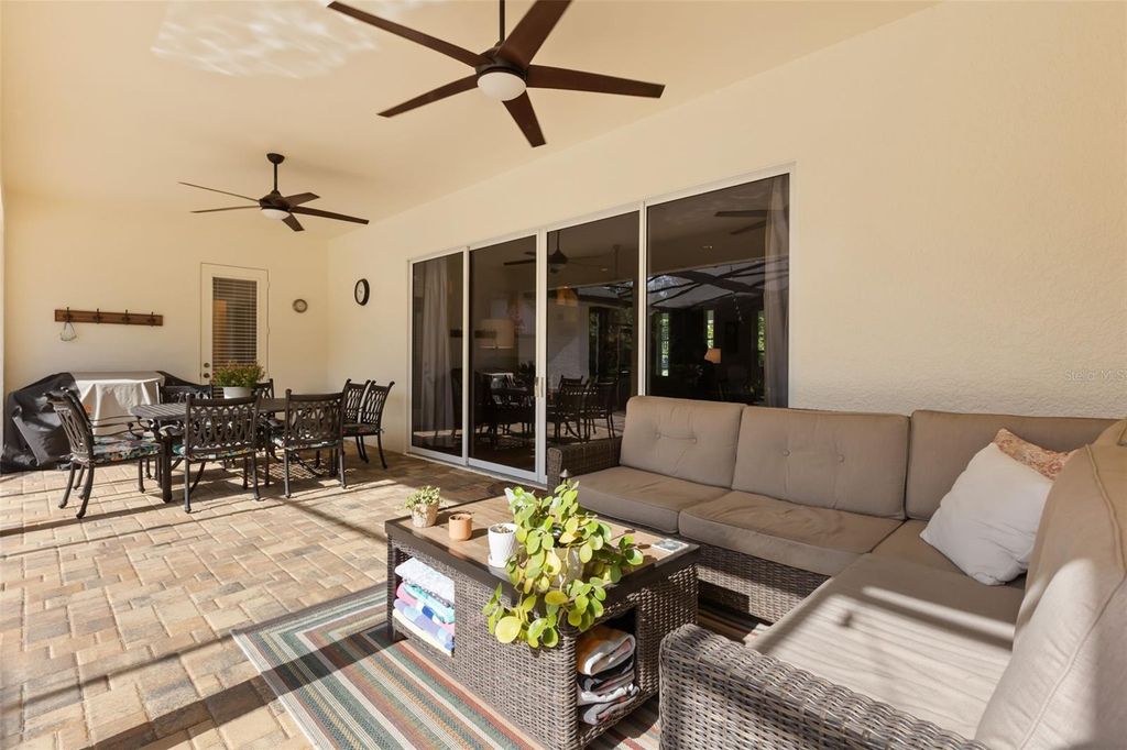 Image 28 of property listing at 9718 QUIET LANE, Winter Garden, FL 34787