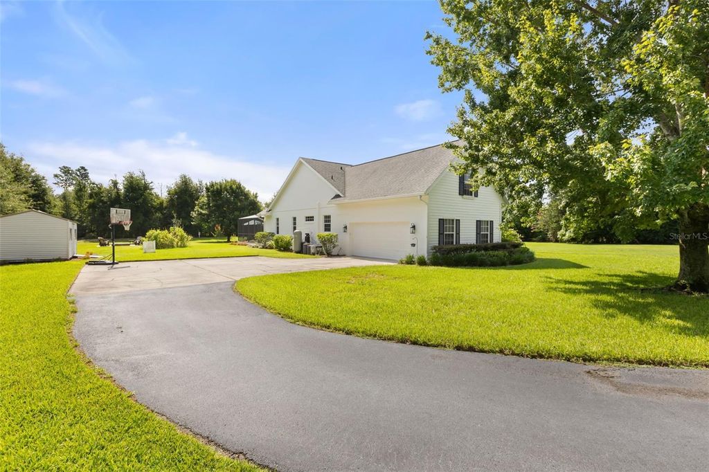 Image 39 of property listing at 9718 QUIET LANE, Winter Garden, FL 34787
