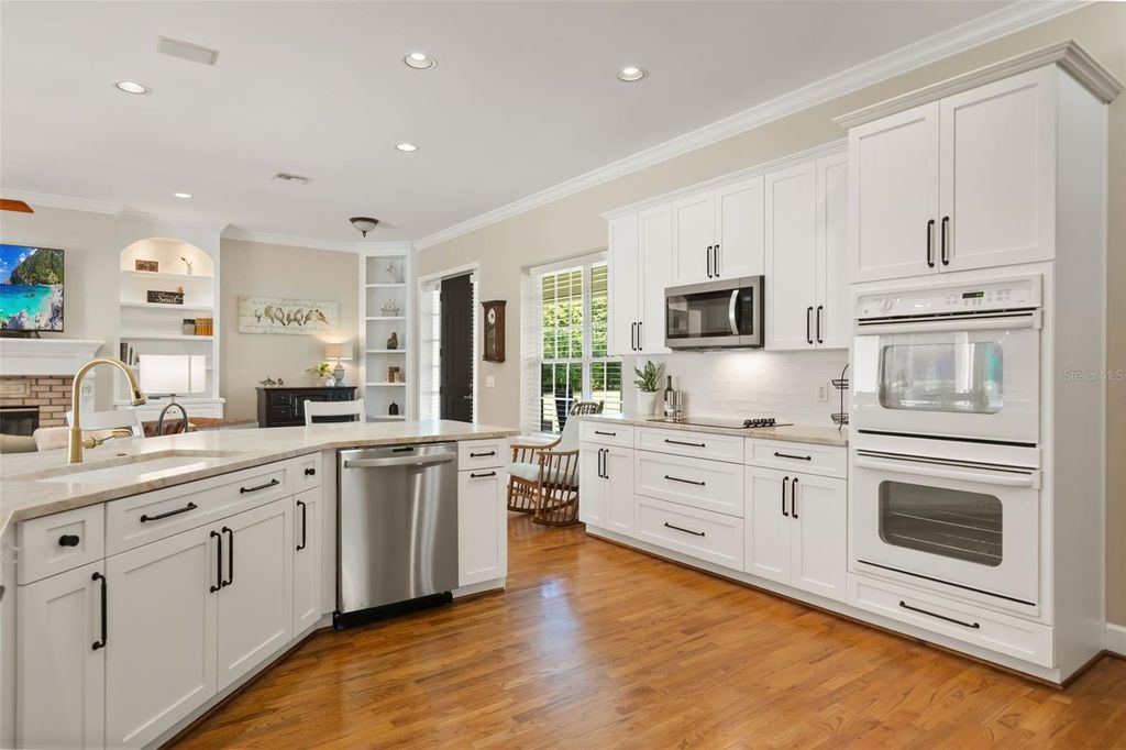 Image 6 of property listing at 9718 QUIET LANE, Winter Garden, FL 34787