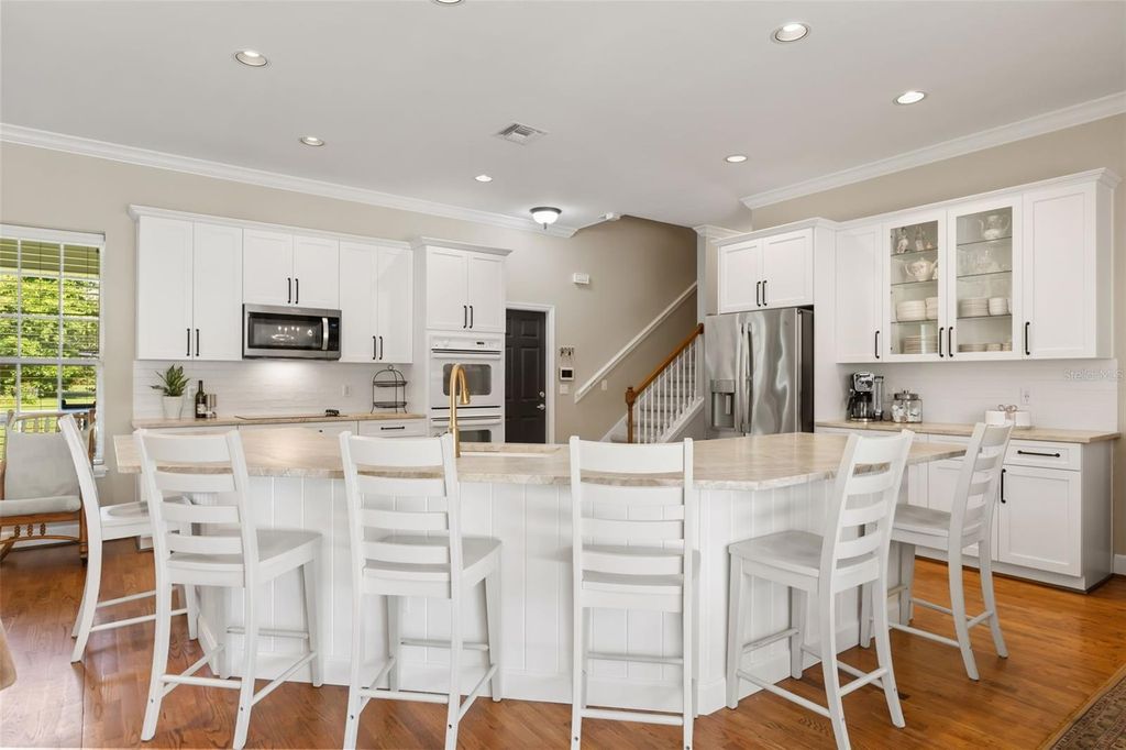 Image 8 of property listing at 9718 QUIET LANE, Winter Garden, FL 34787
