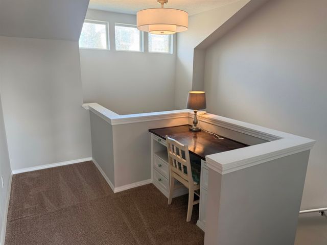8607 N James Dr, Spokane, WA 99208
