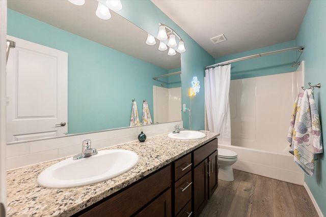 8607 N James Dr, Spokane, WA 99208