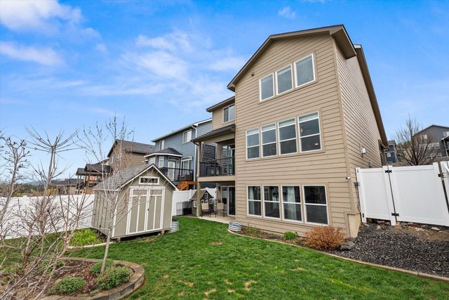 8607 N James Dr, Spokane, WA 99208