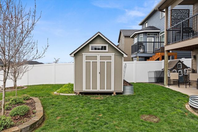8607 N James Dr, Spokane, WA 99208
