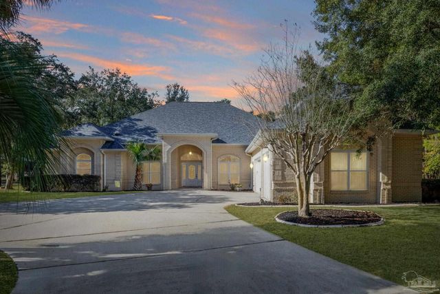 2739 Muirfield Dr, Navarre, FL 32566