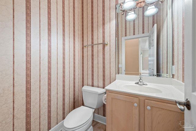 2739 Muirfield Dr, Navarre, FL 32566