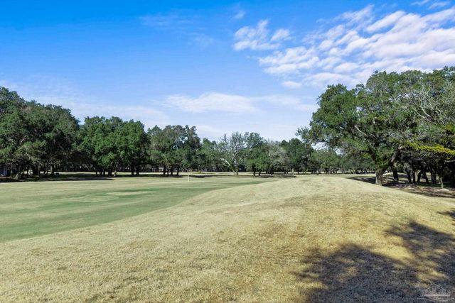 2739 Muirfield Dr, Navarre, FL 32566