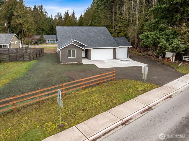 401 Pershing Avenue, Carbonado, WA 98323