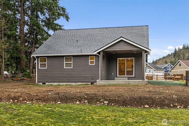 401 Pershing Avenue, Carbonado, WA 98323