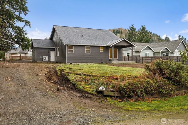 401 Pershing Avenue, Carbonado, WA 98323
