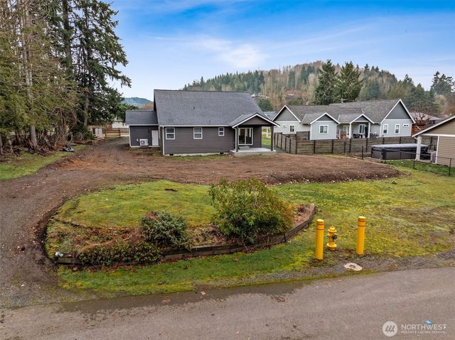 401 Pershing Avenue, Carbonado, WA 98323