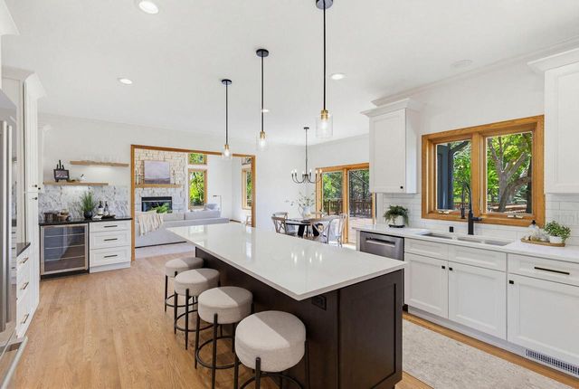 278 Mulberry DRIVE, Delafield, WI 53018