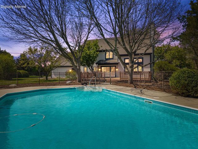 278 Mulberry DRIVE, Delafield, WI 53018