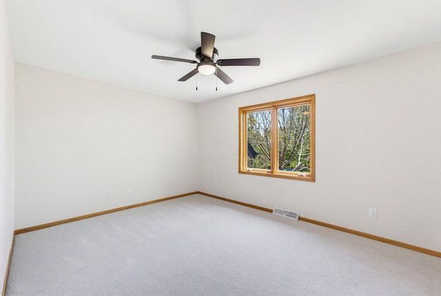 278 Mulberry DRIVE, Delafield, WI 53018