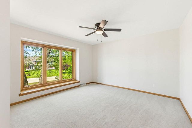 278 Mulberry DRIVE, Delafield, WI 53018