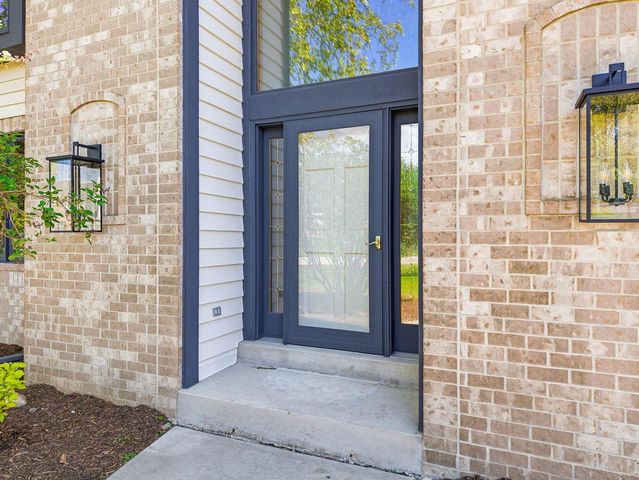 278 Mulberry DRIVE, Delafield, WI 53018