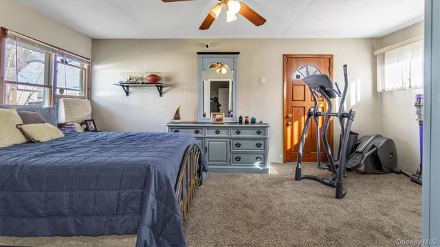 19 7th Street, Bayville, NY 11709