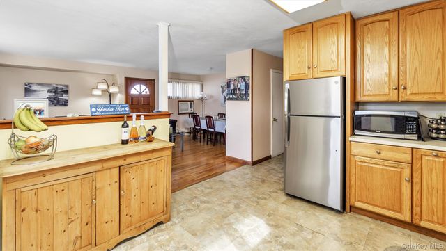 19 7th Street, Bayville, NY 11709