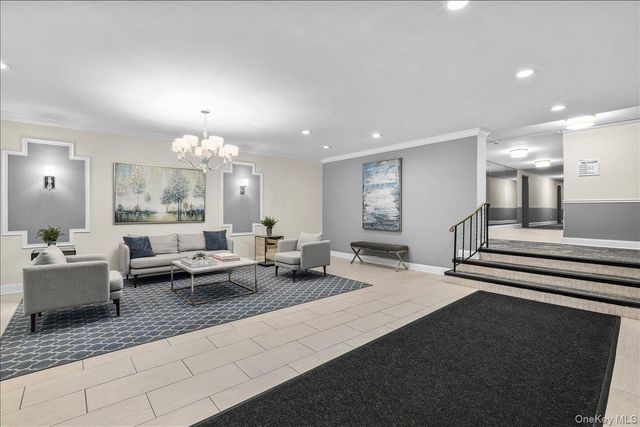 200 Diplomat Drive 3M, Mount Kisco, NY 10549