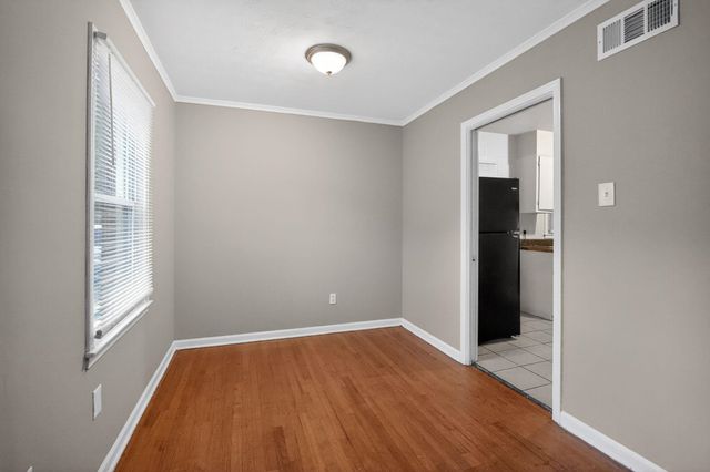 3047 S EDGEWARE RD, Memphis, TN 38118