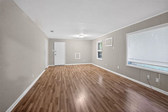 3047 S EDGEWARE RD, Memphis, TN 38118