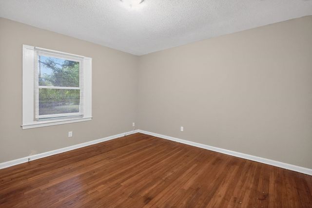 3047 S EDGEWARE RD, Memphis, TN 38118