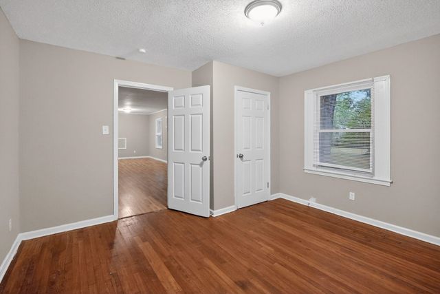 3047 S EDGEWARE RD, Memphis, TN 38118