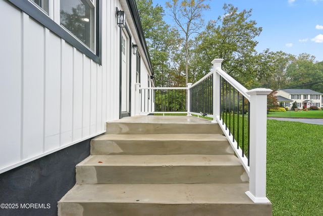 393 E Millstream Road, Cream Ridge, NJ 08514