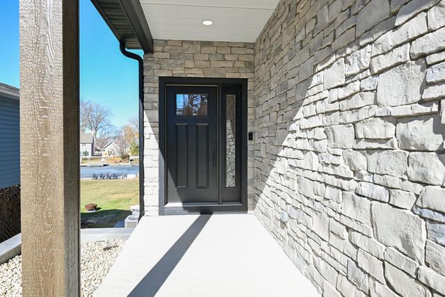 30248 Forest DRIVE, Burlington, WI 53105