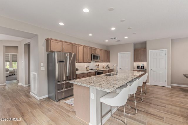 3261 MAVERICK Drive, Wickenburg, AZ 85390
