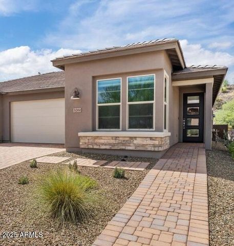 3261 MAVERICK Drive, Wickenburg, AZ 85390
