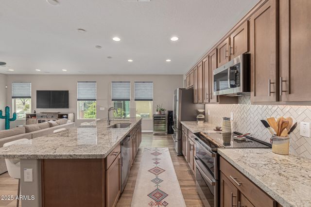 3261 MAVERICK Drive, Wickenburg, AZ 85390