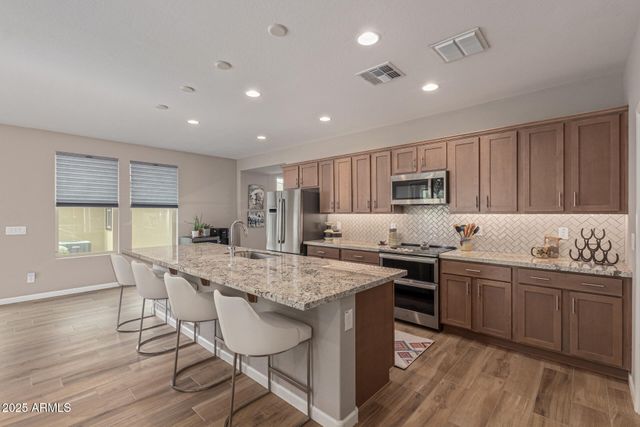 3261 MAVERICK Drive, Wickenburg, AZ 85390